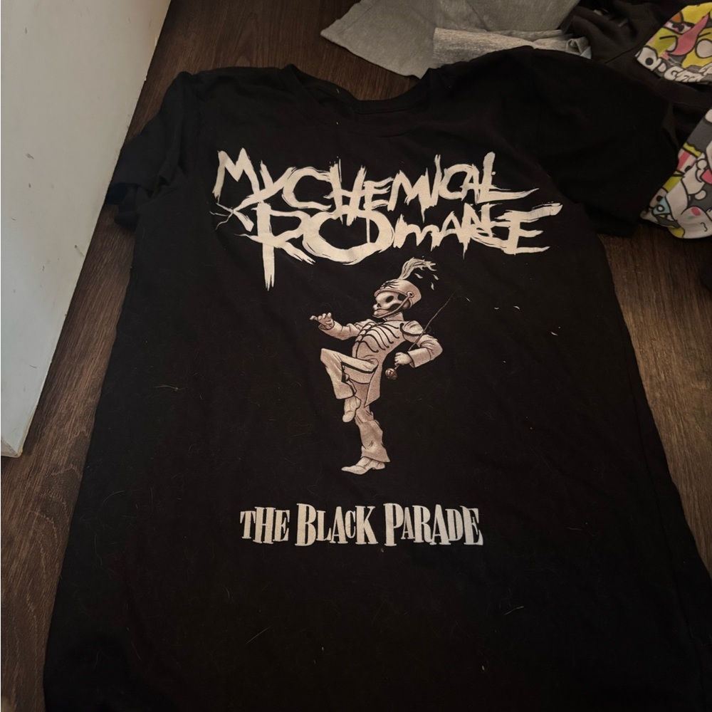 Black Graphic Tee with Band Design - Picture 2 of 3